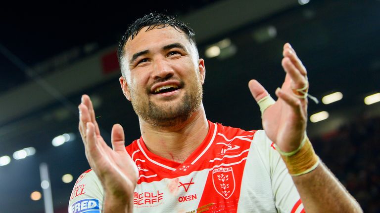 Picture by Allan McKenzie/SWpix.com - 11/10/2025 - Rugby League - Betfred Super League Grand Final - Hull KR v Wigan Warriors - Old Trafford, Manchester, England - Hull KR's Peta Hiku celebrates victory over Wigan.
